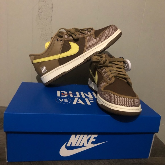 Nike Dunk Low x Undefeated - Picture 7 of 10